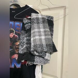 Plaid Black and Gray Shawl
